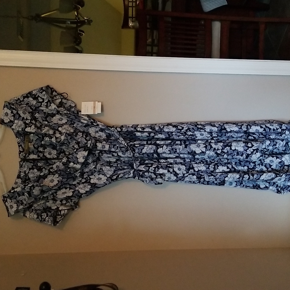Melanie floral dress sz 12 NWT